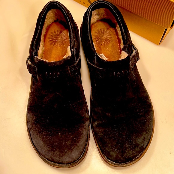 UGG Black Suede Oleandor Shoes Booties Size 9 - Picture 1 of 5